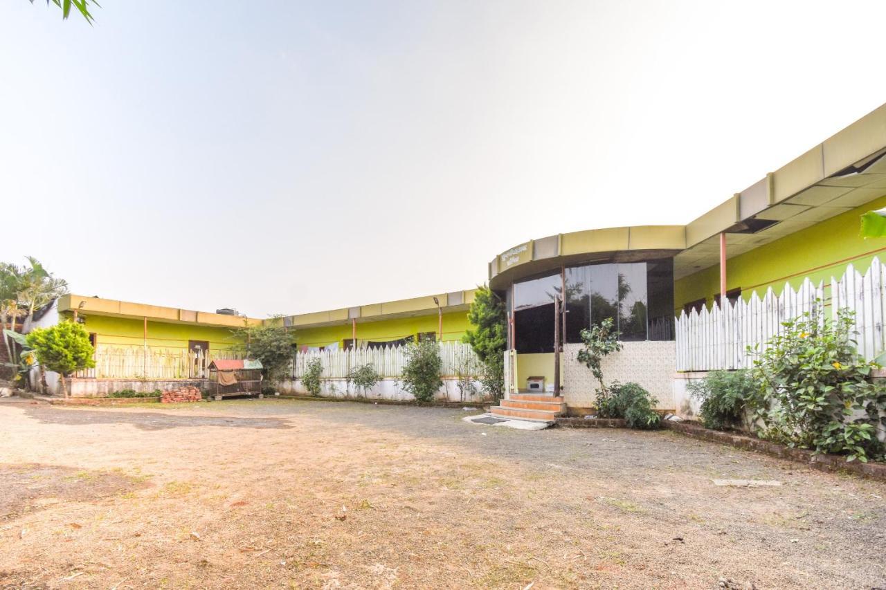 Spot On 65135 Hotel Suvarna Samrat Lodge Khamshet Kültér fotó